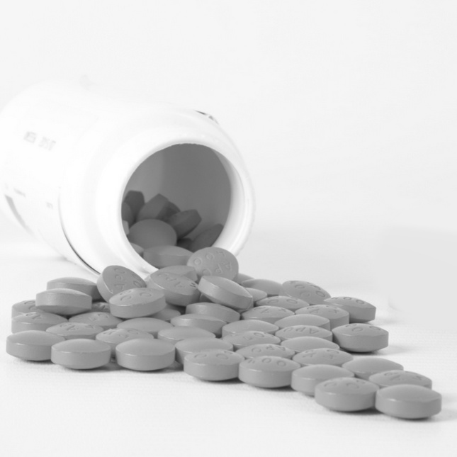 NRL News: Calmly taking apart pro-abortion claims that mifepristone is “safer than Tylenol”